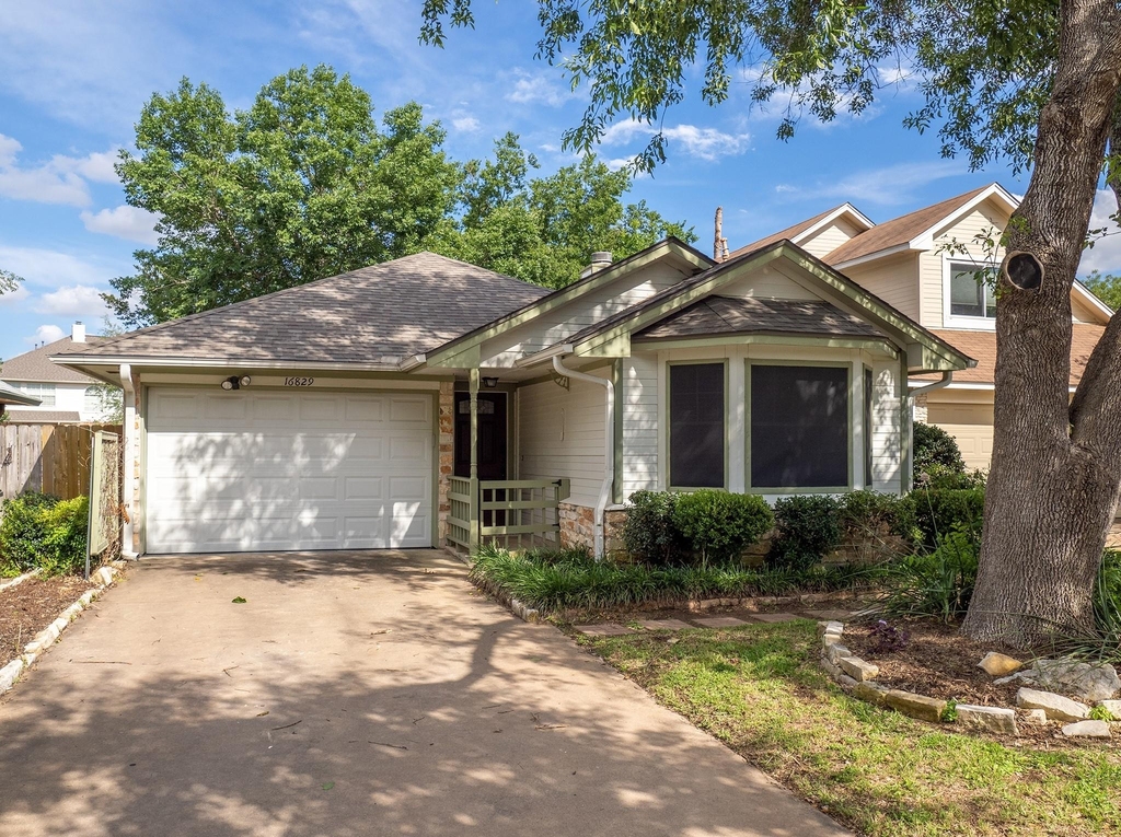 16829 Whitebrush Loop - Photo 0