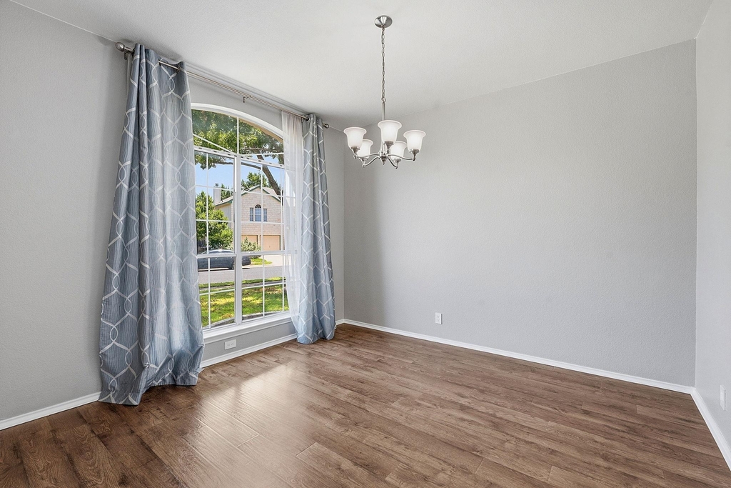 5003 Cleves St - Photo 4