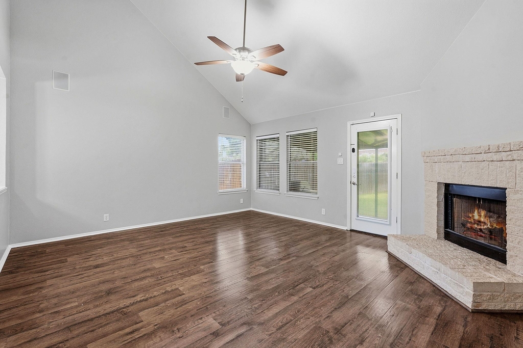 5003 Cleves St - Photo 2