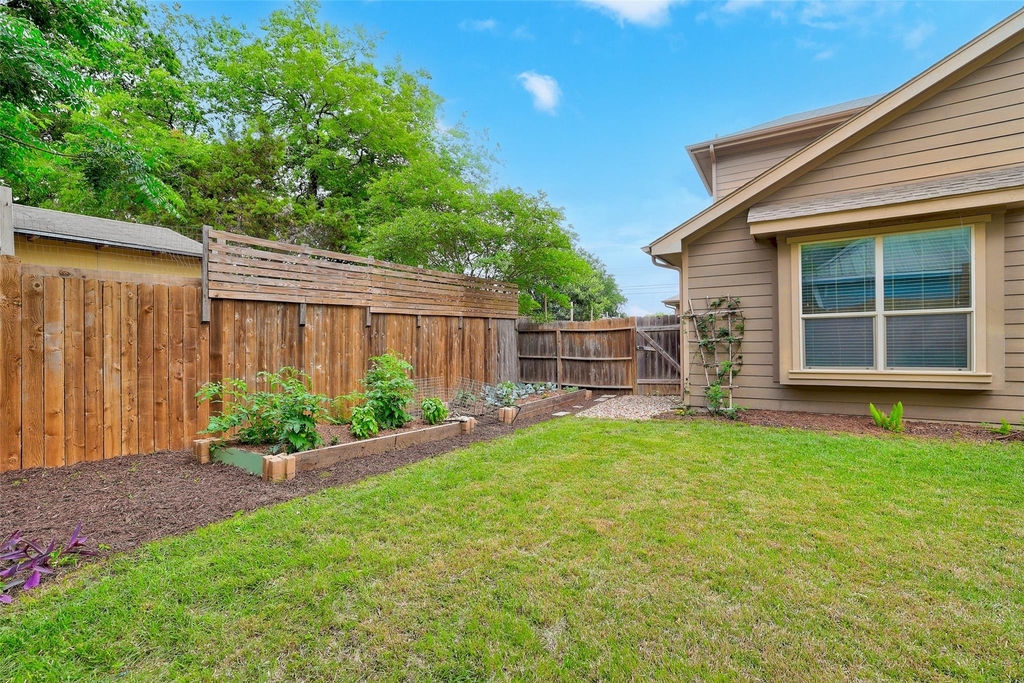 3319 Dalton St - Photo 38