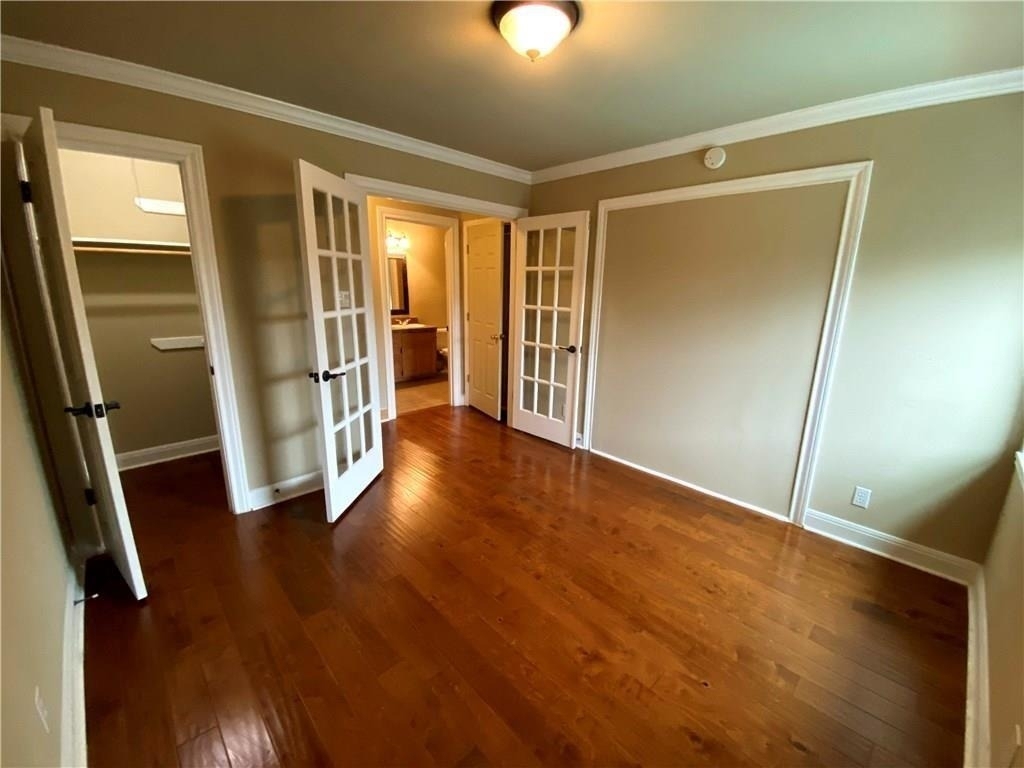 2500 Steck Ave - Photo 7