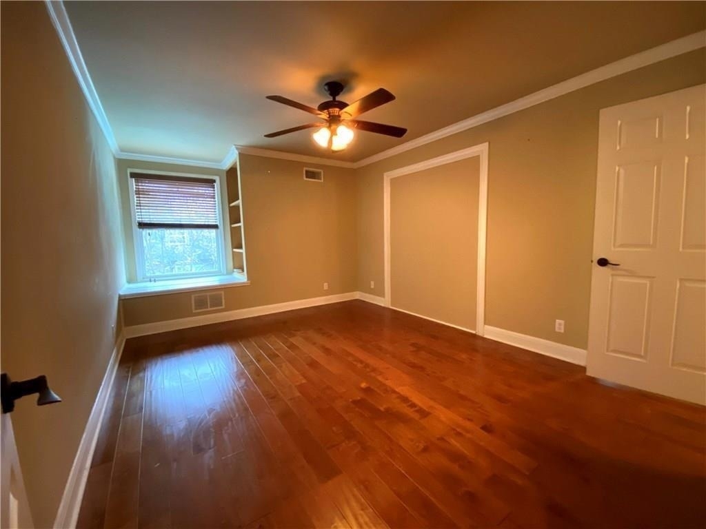 2500 Steck Ave - Photo 8