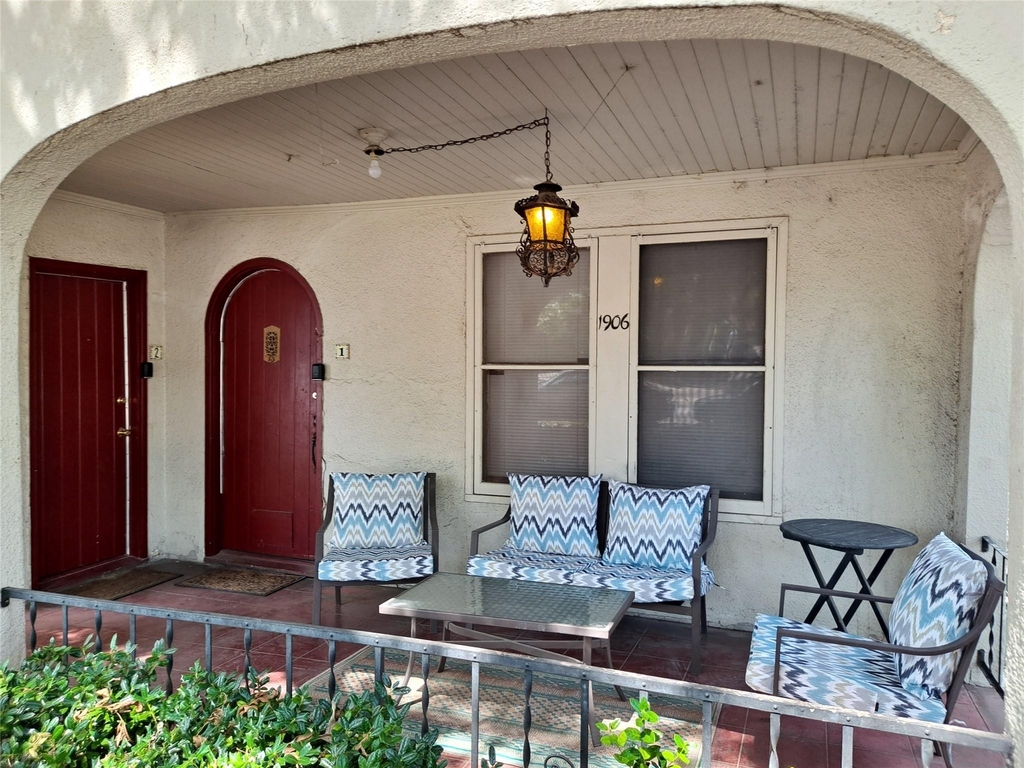 1906 San Gabriel St - Photo 1