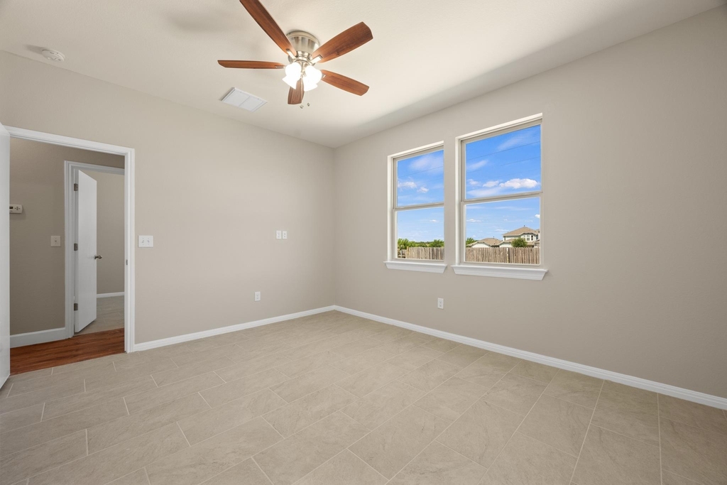 374 Triumph Rd - Photo 13