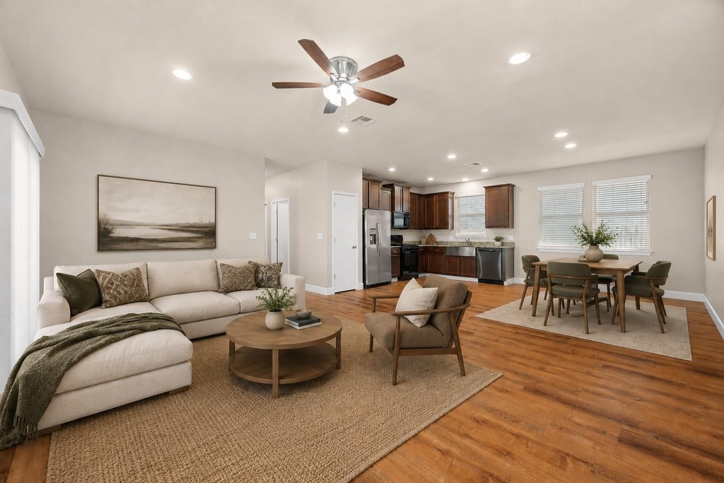 374 Triumph Rd - Photo 1