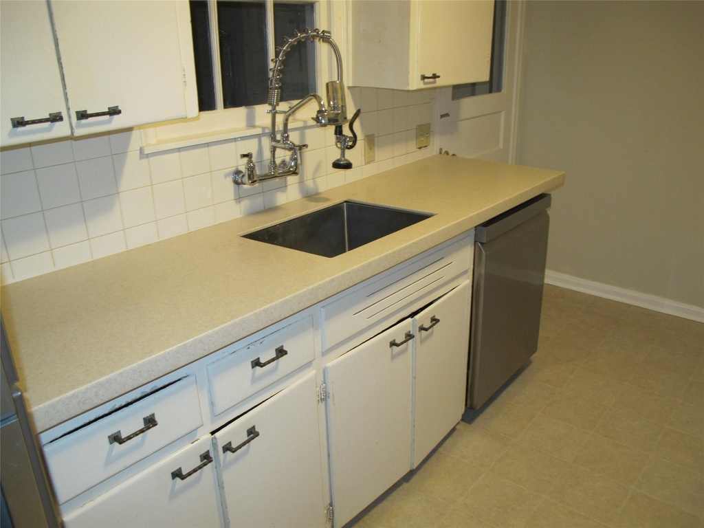7 Scott Cres - Photo 3
