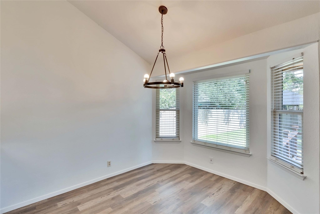 3411 Monument Dr - Photo 4