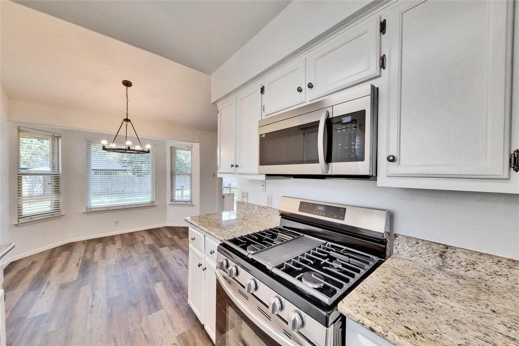 3411 Monument Dr - Photo 6