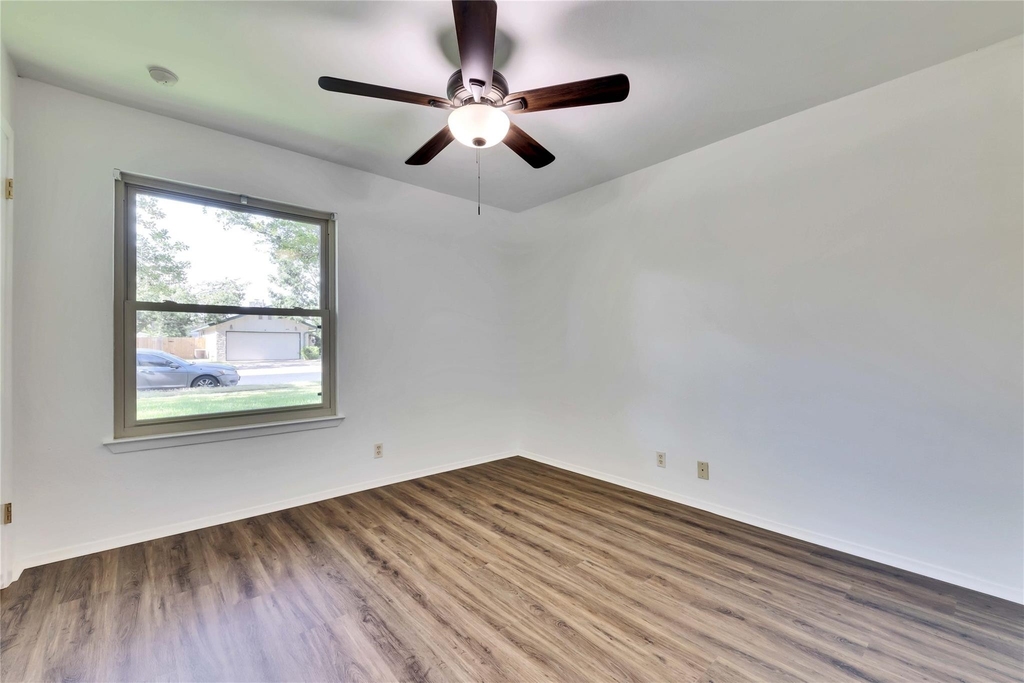 3411 Monument Dr - Photo 8