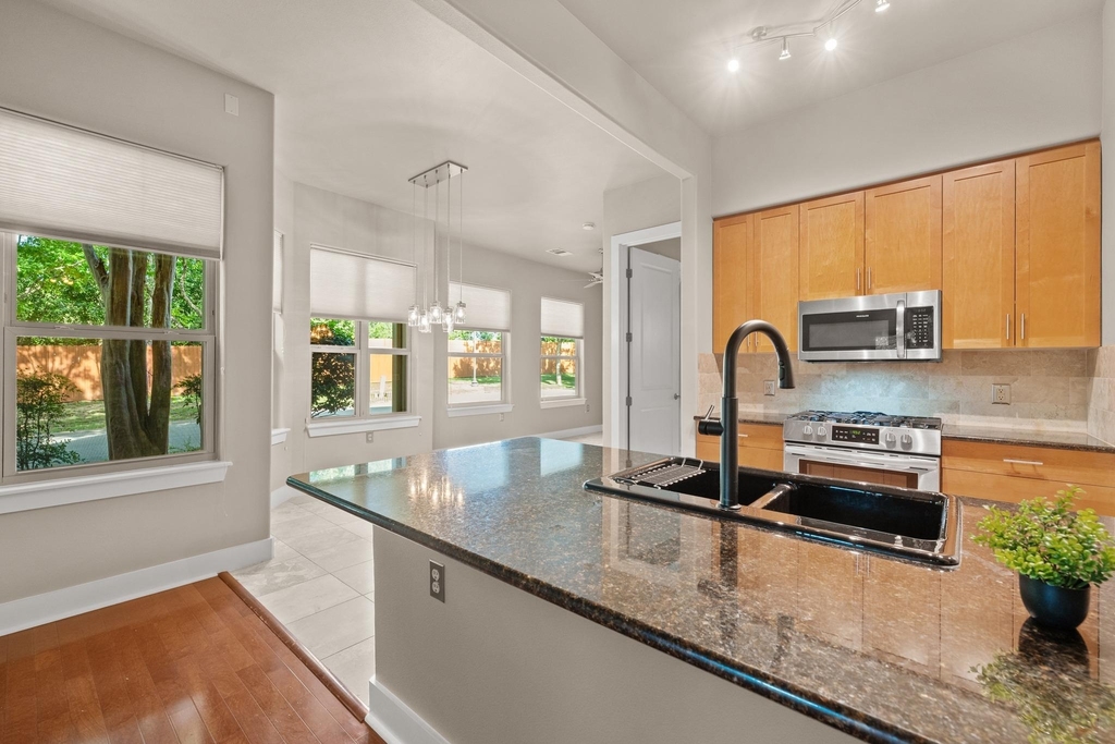 2216 Thornton Rd - Photo 5