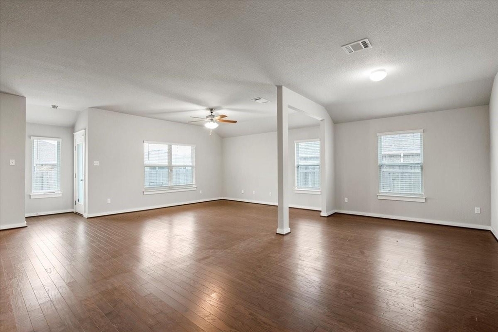 11817 Emerald Springs Ln - Photo 4