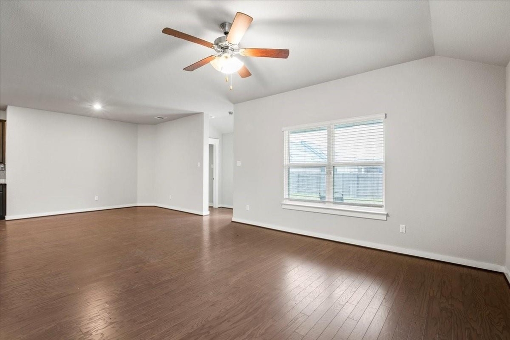 11817 Emerald Springs Ln - Photo 5