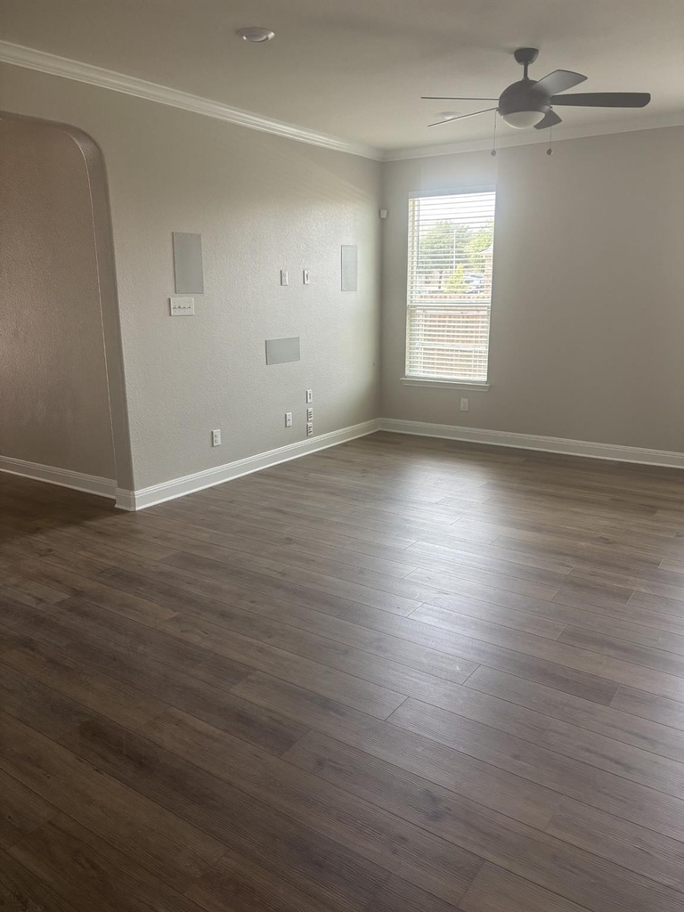 220 S Rocroi Dr - Photo 1
