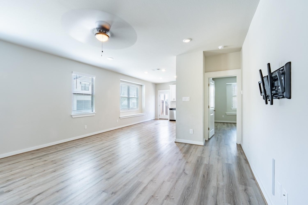 147a Waterside Rd - Photo 4