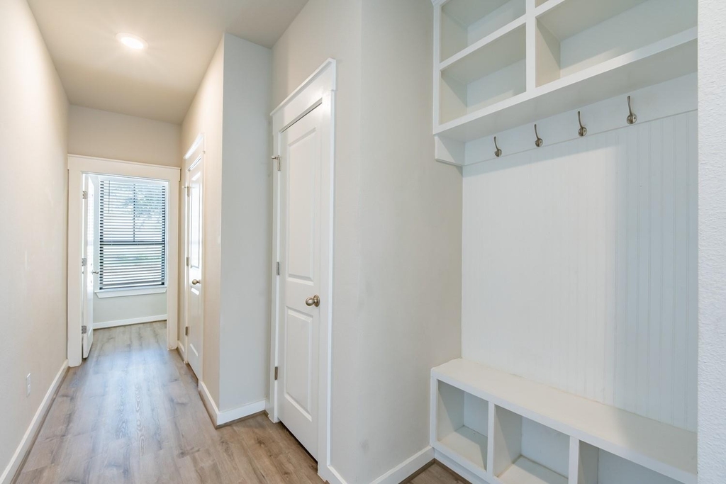 147a Waterside Rd - Photo 3