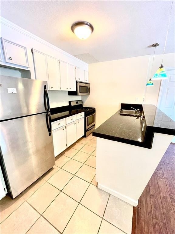 304 E 33rd St - Photo 9