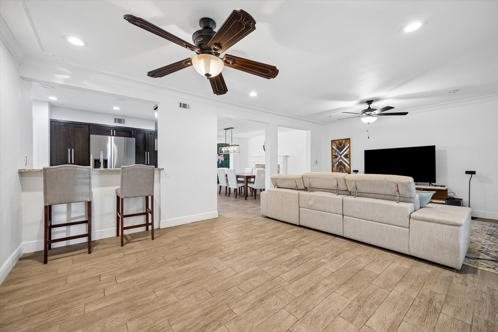 411 Ramble Ln - Photo 8