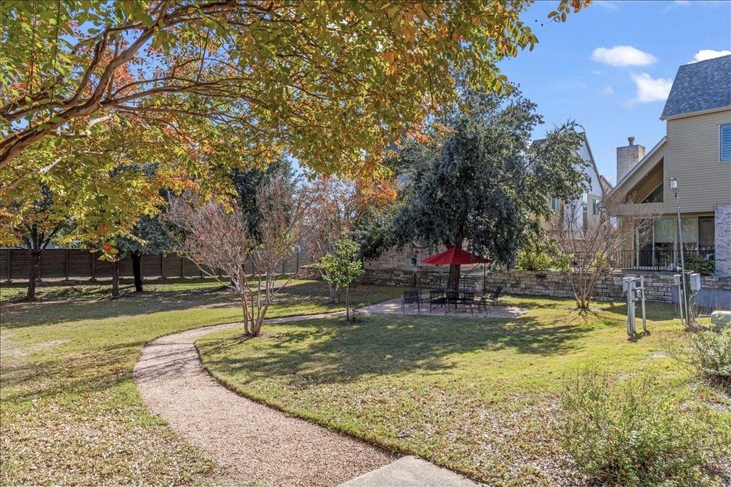 1601 Houston St - Photo 1