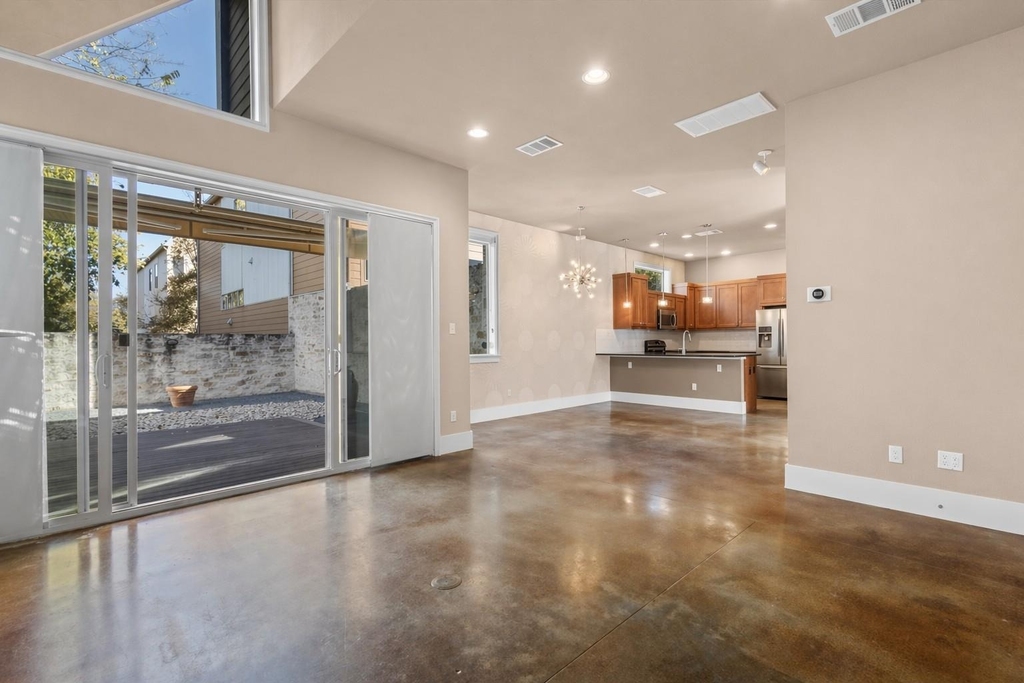 1601 Houston St - Photo 3