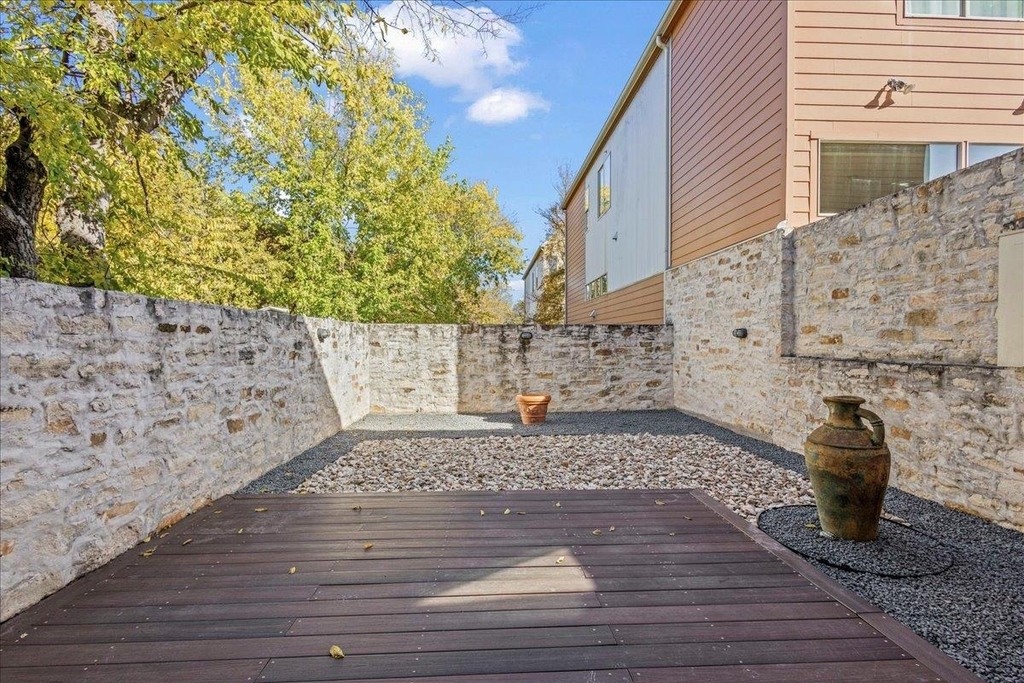 1601 Houston St - Photo 5