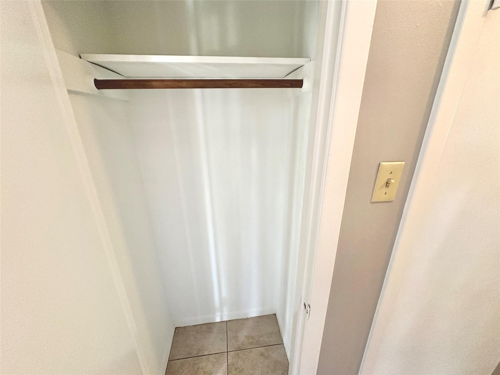 601 W 11th St - Photo 26
