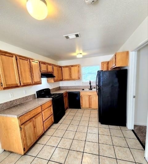 519 W Hutchison St - Photo 2