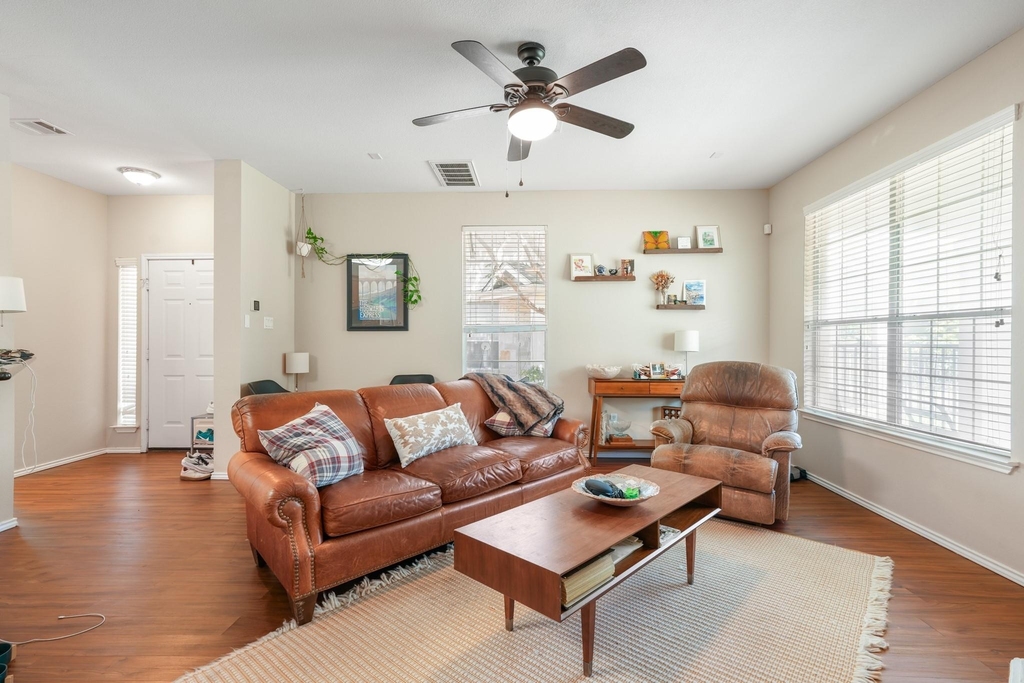 1900 Scofield Ridge Pkwy - Photo 8