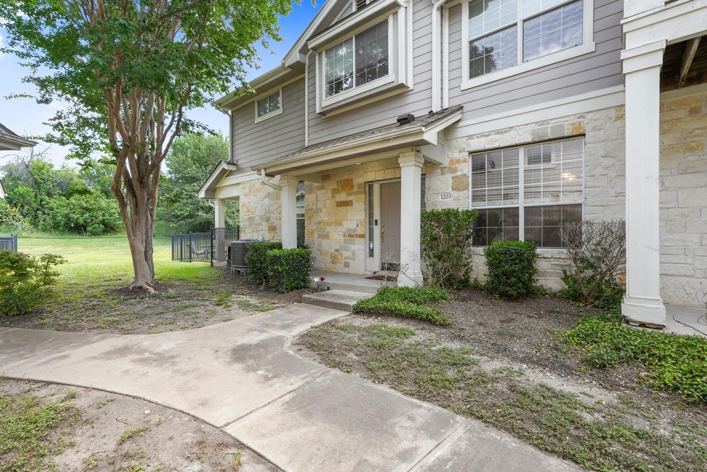 1900 Scofield Ridge Pkwy - Photo 6