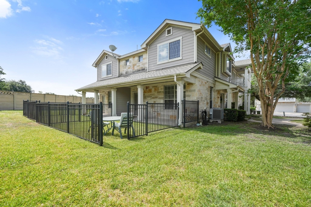 1900 Scofield Ridge Pkwy - Photo 26
