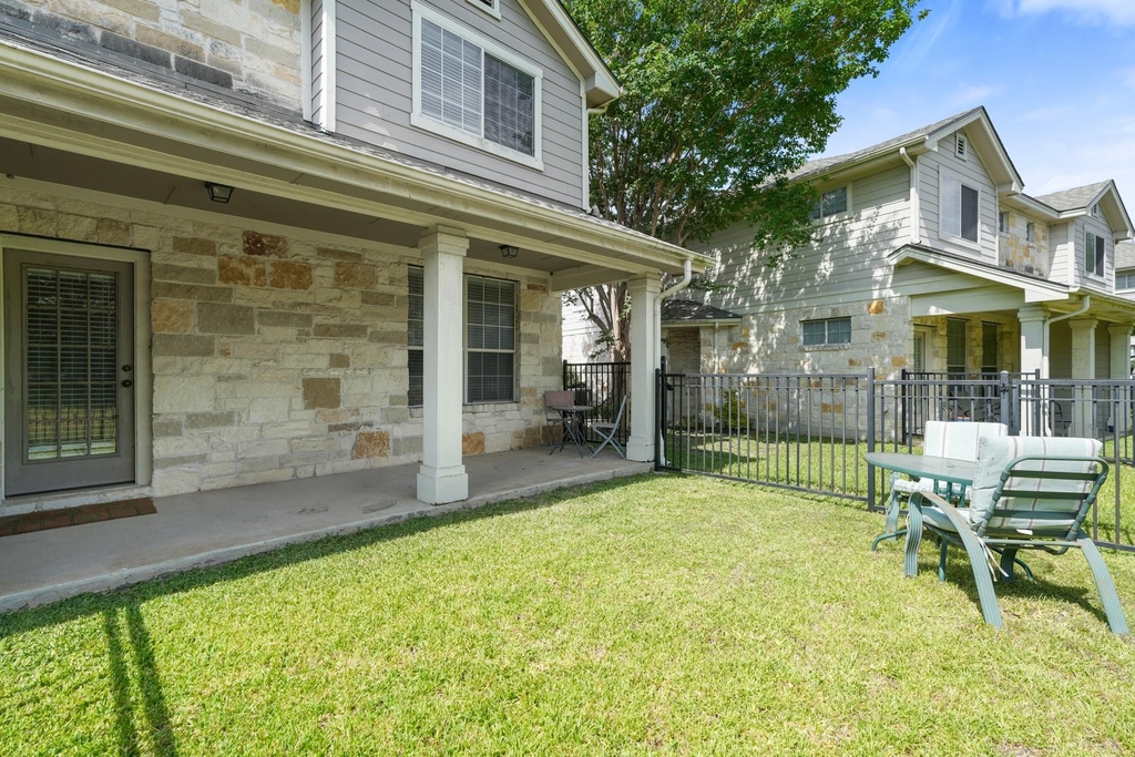 1900 Scofield Ridge Pkwy - Photo 25