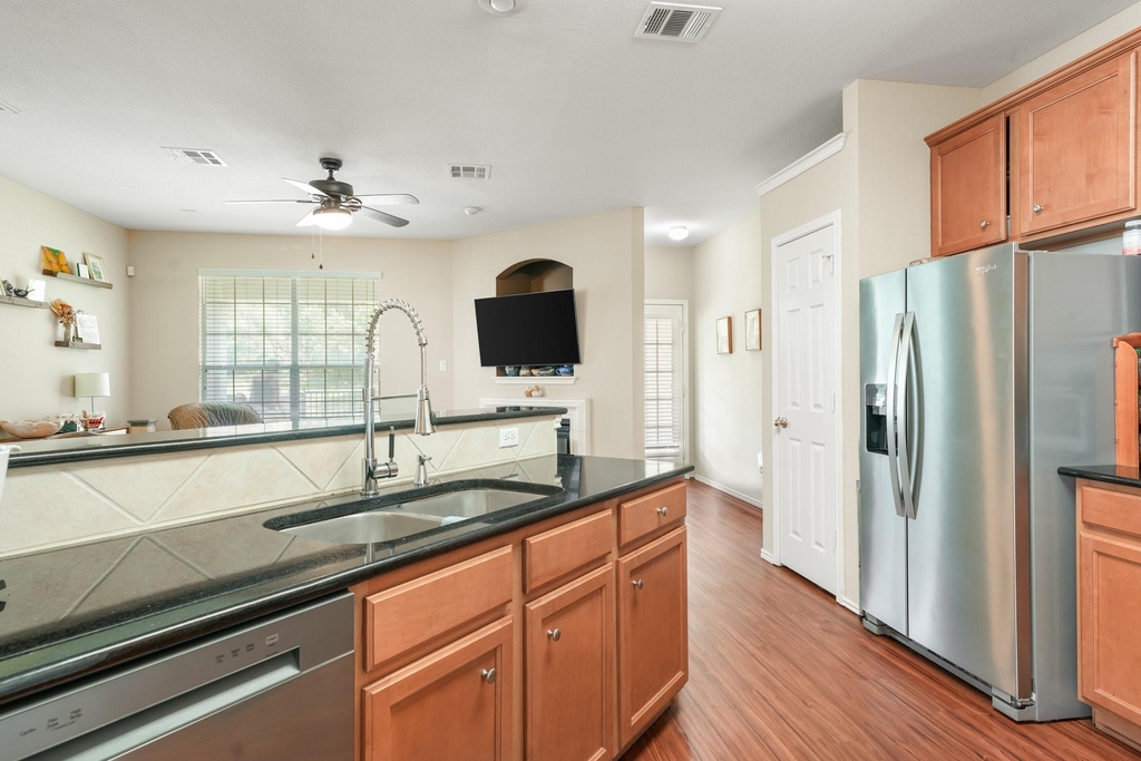 1900 Scofield Ridge Pkwy - Photo 11