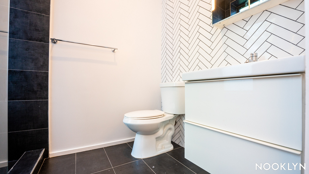 126 Herkimer St 11216 - Photo 4