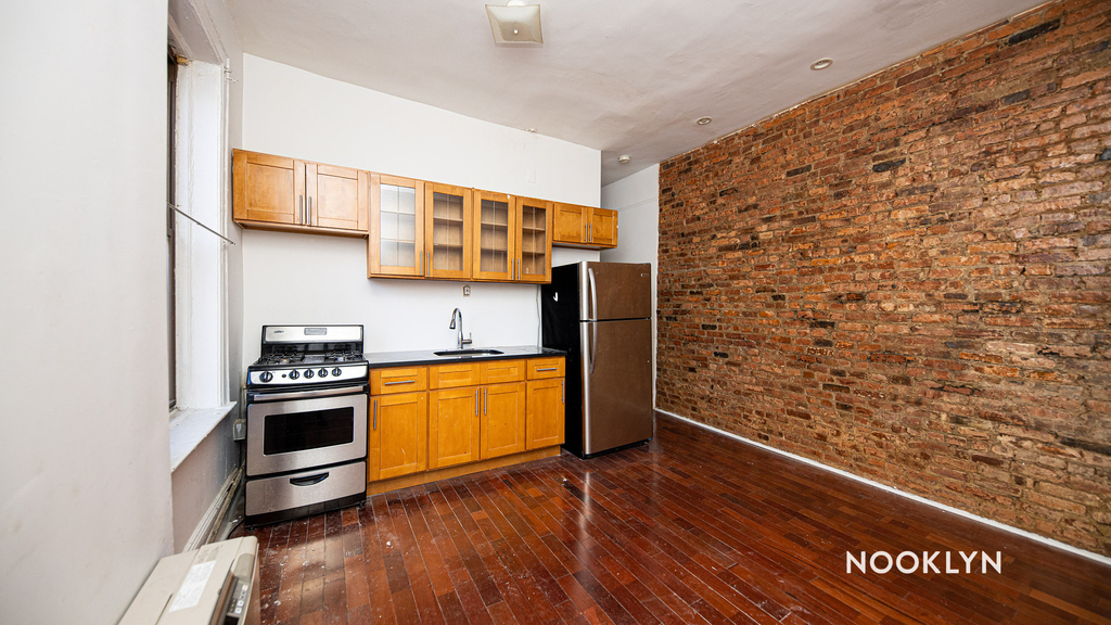 57 Grove St 11221 - Photo 7