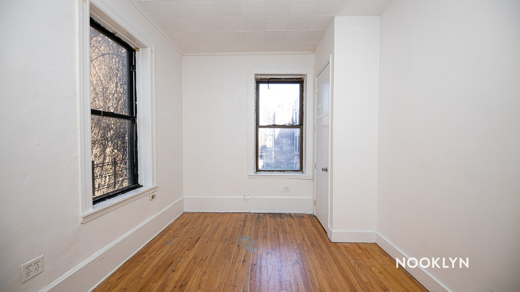 57 Grove St 11221 - Photo 10