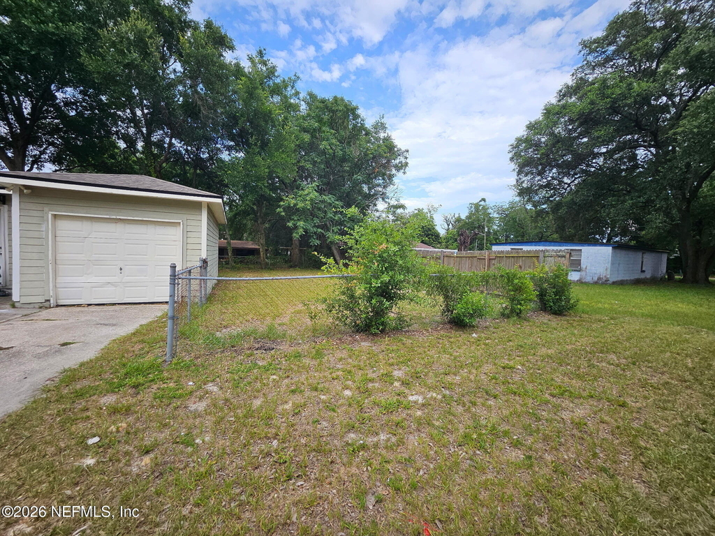 1164 Maynard Street - Photo 10