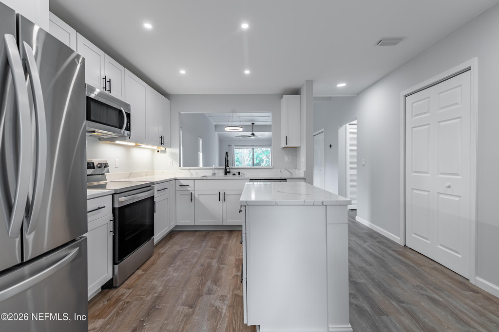 8118 Baymeadows Circle - Photo 8