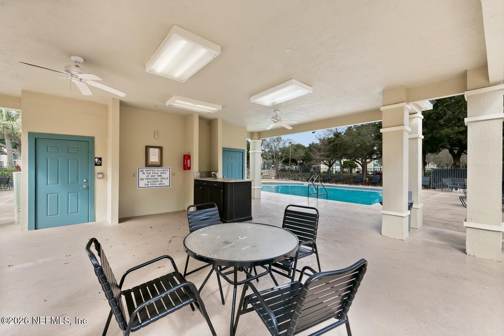 13703 Richmond Park Drive N - Photo 26