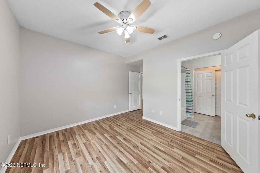 13703 Richmond Park Drive N - Photo 13