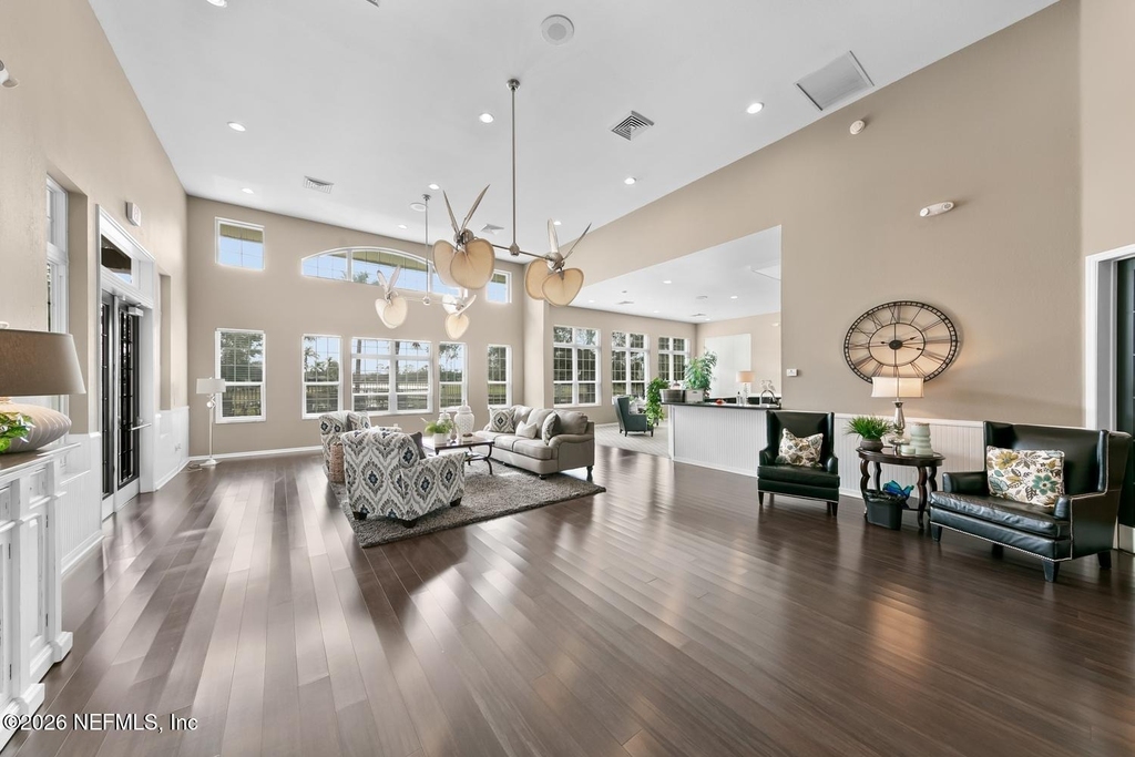 13703 Richmond Park Drive N - Photo 24