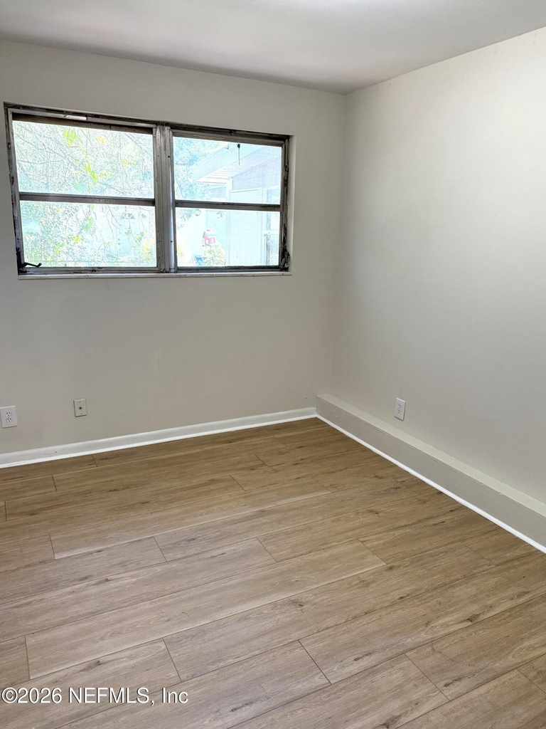 4705 Herta Road - Photo 10