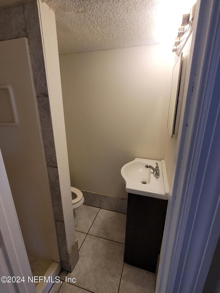 1648 E 16th Street - Photo 8