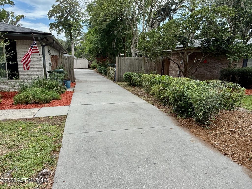 2374 Stafford Drive - Photo 2
