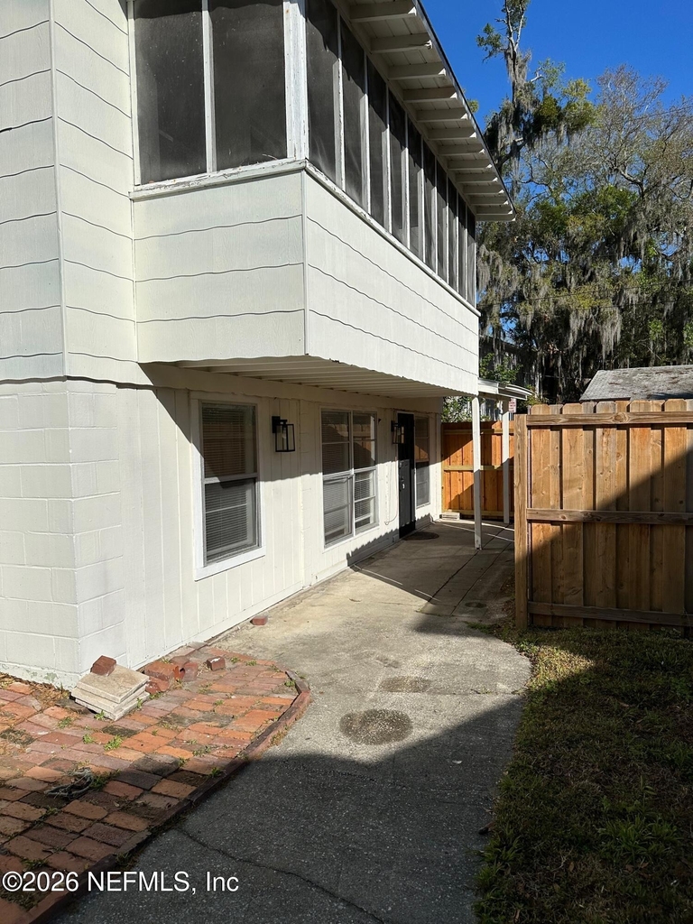 111 Cedar Street - Photo 2