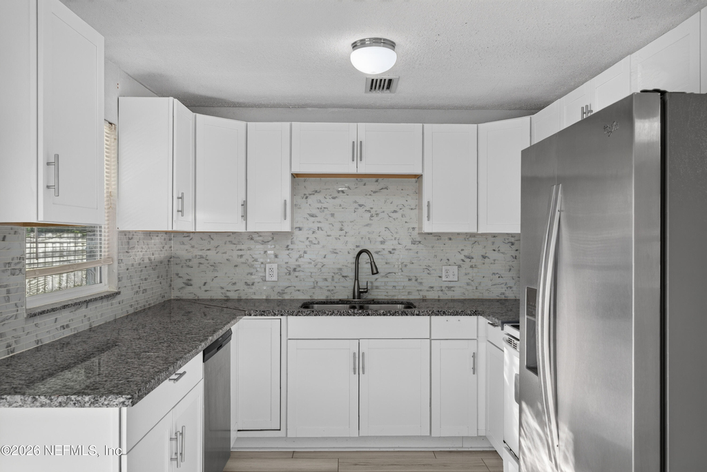 442 Ameca Avenue - Photo 10