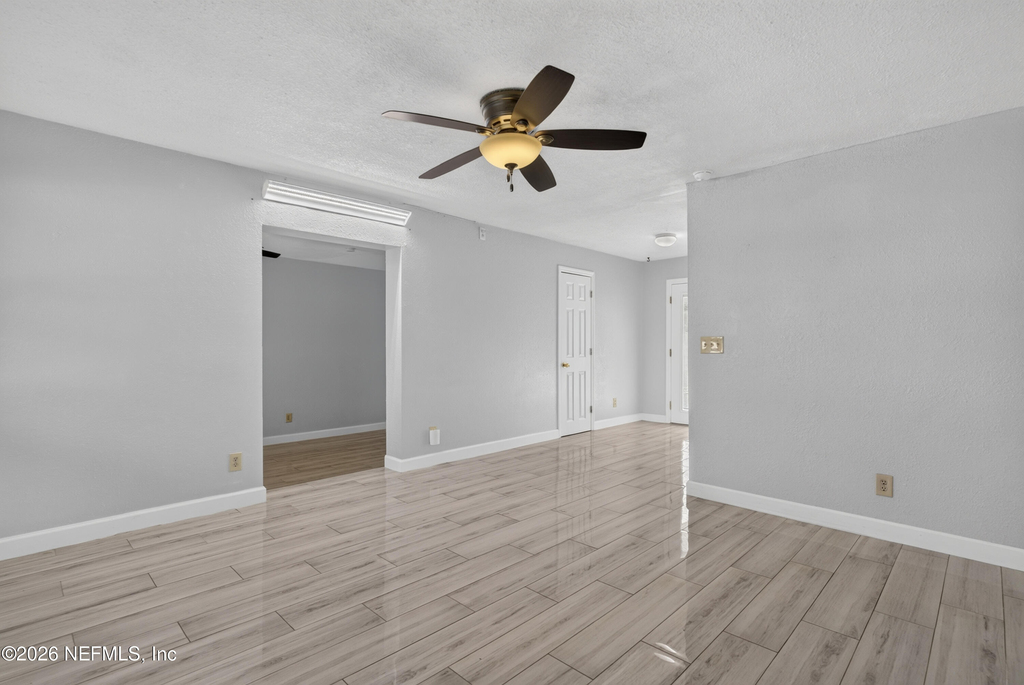 442 Ameca Avenue - Photo 5