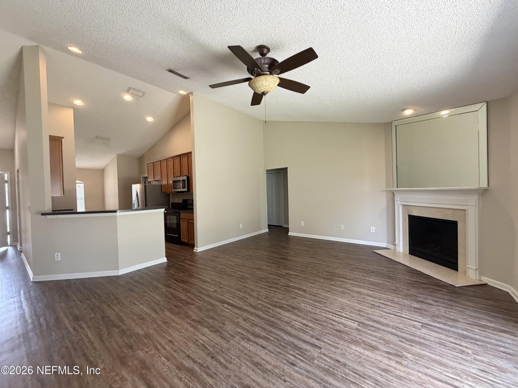 6902 Southern Oaks Drive W - Photo 3