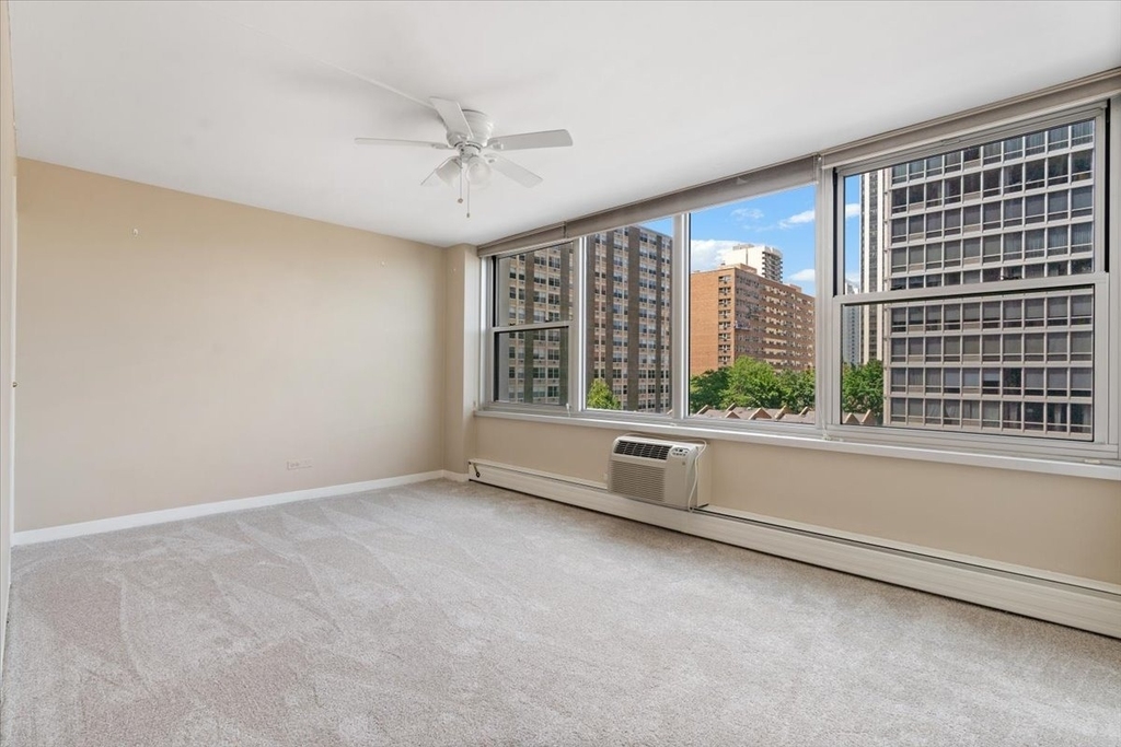 336 W Wellington Avenue - Photo 11