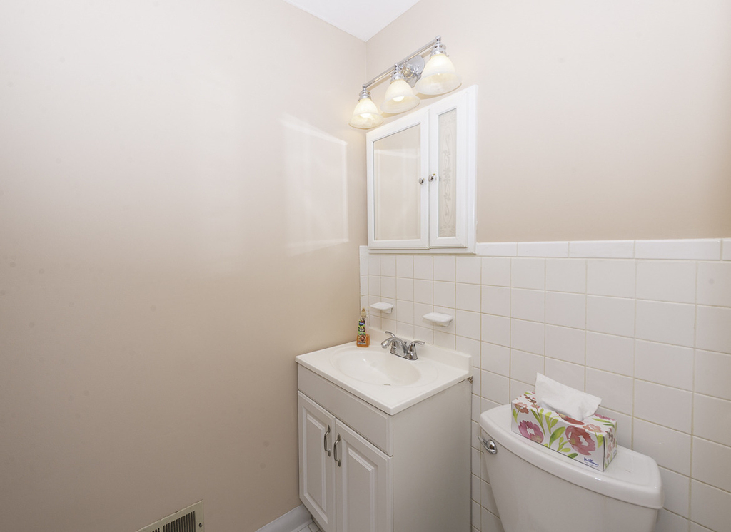 8909 N Wisner Street - Photo 10