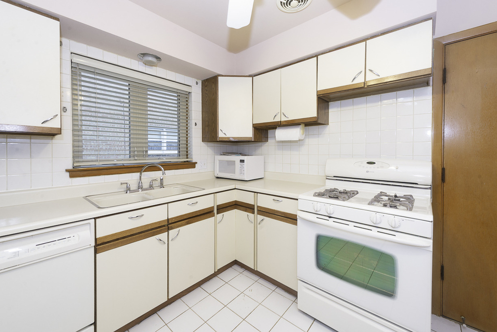 8909 N Wisner Street - Photo 11