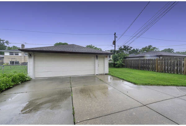 8909 N Wisner Street - Photo 17